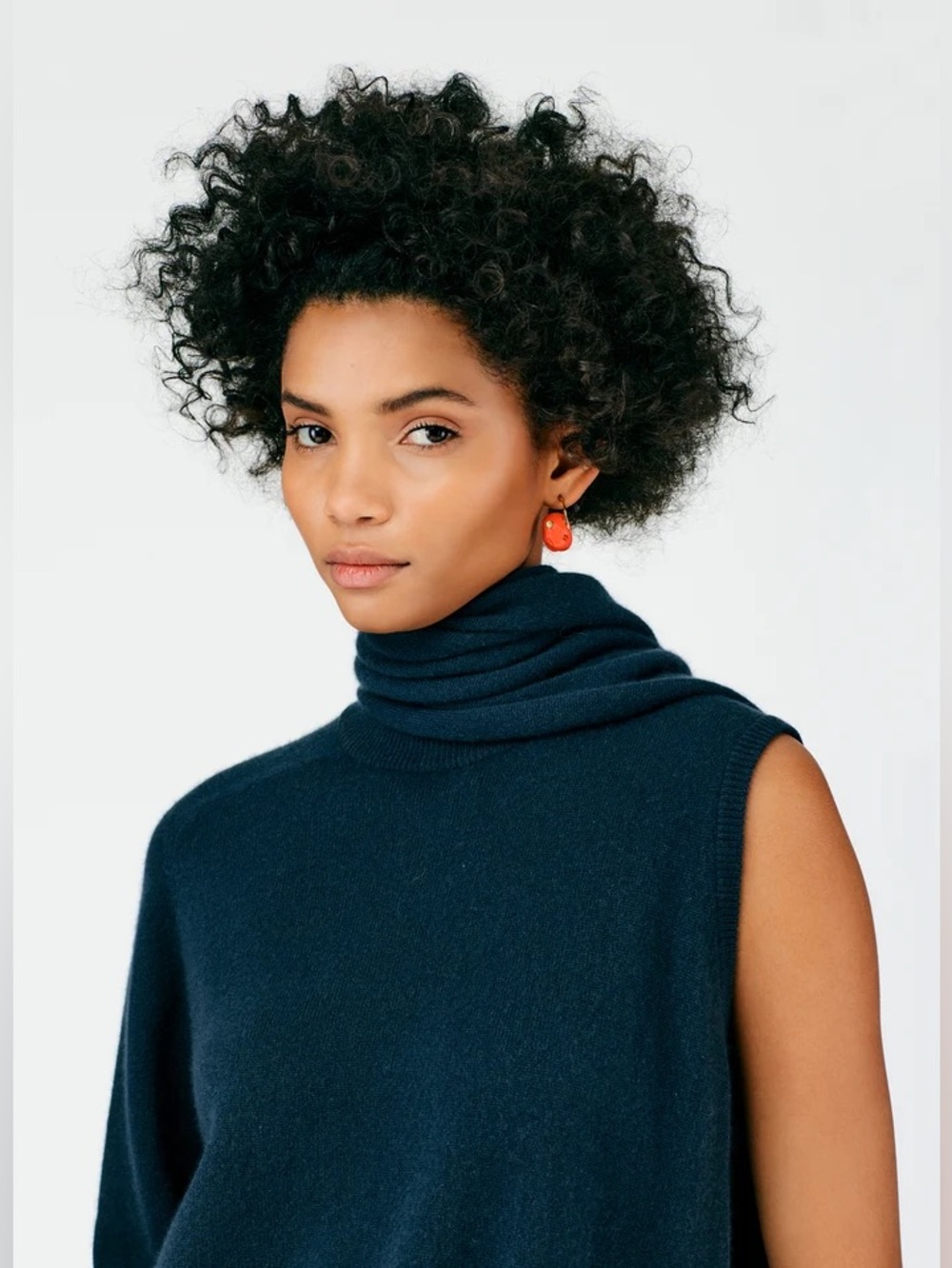 $625 Feather Weight Cashmere Cutout Sleeve Pullover In Dark Slate